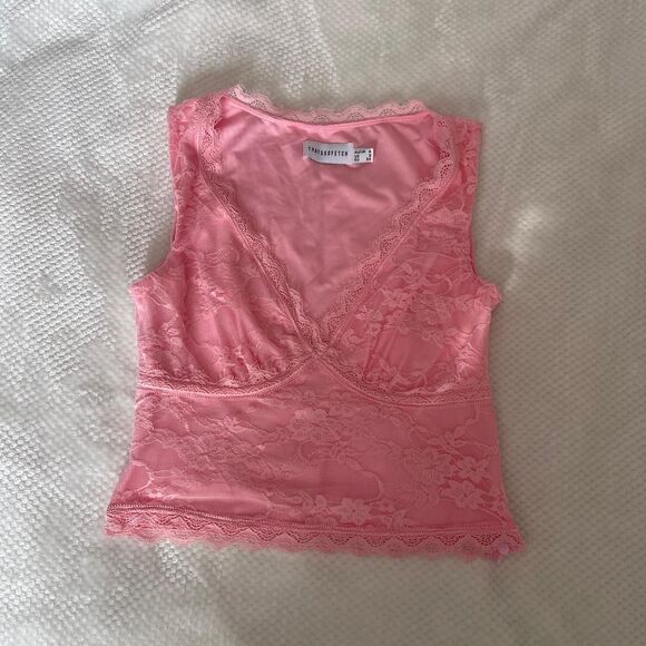 THAT’S SO FETCH PINK LACE CROP TOP - Picture 2 of 6